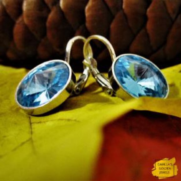 Round Blue Topaz Gemstone Pendant Earrings in Sterling Silver encasement - Picture 4 of 7